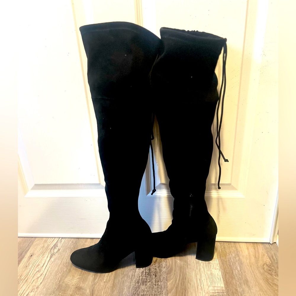 Over the knee size 9 boot